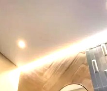 Стильный потолок в санузел 
