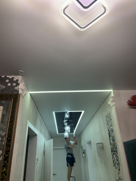 Наша работа - натяжной потолок в прихожую